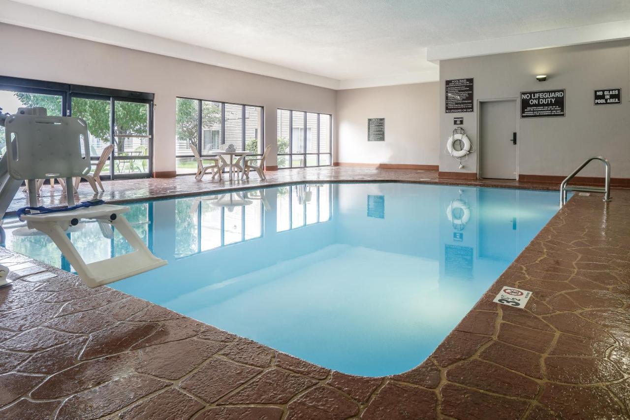 Holiday Inn Coralville - Iowa City By Ihg Экстерьер фото